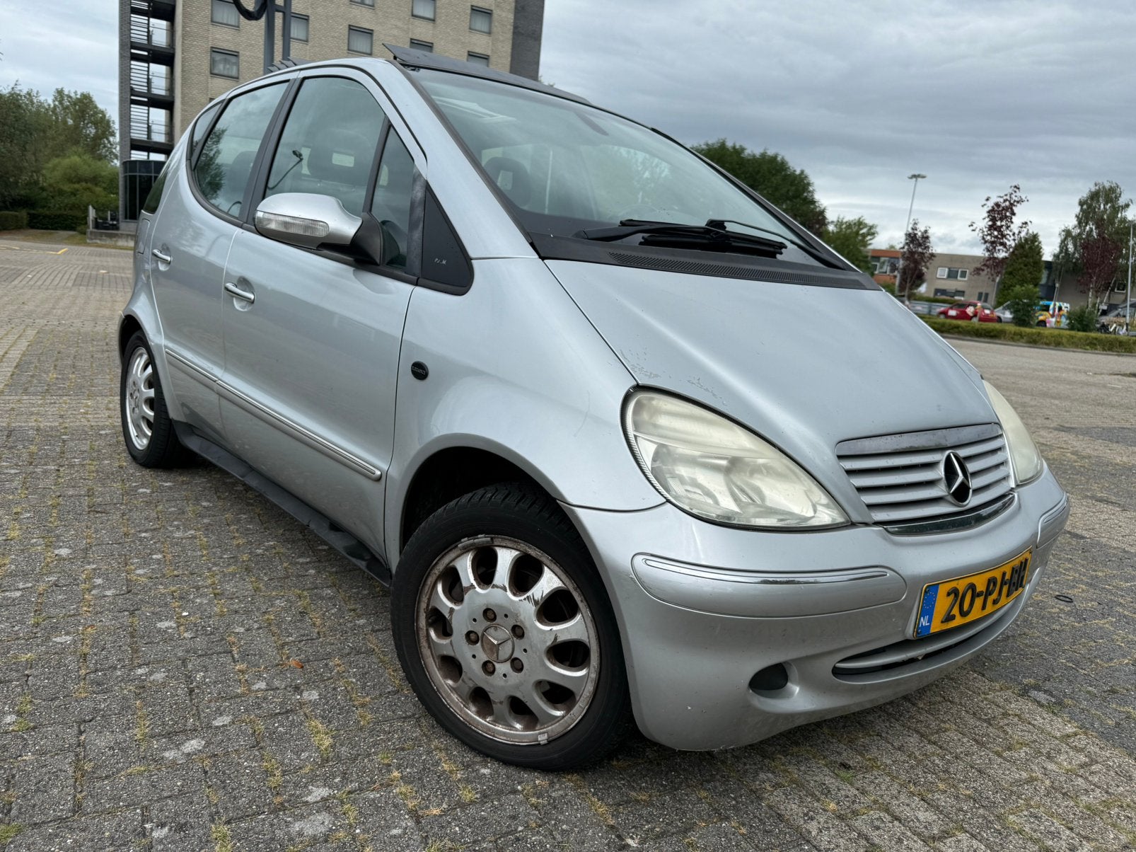 Mercedes-Benz A-Klasse A160 AUTOMAAT/ELEKTRISCH DAK/TREKHAAK, Auto's, Mercedes-Benz, 40 €/maand, 400 kg, Bedrijf, 1000 kg