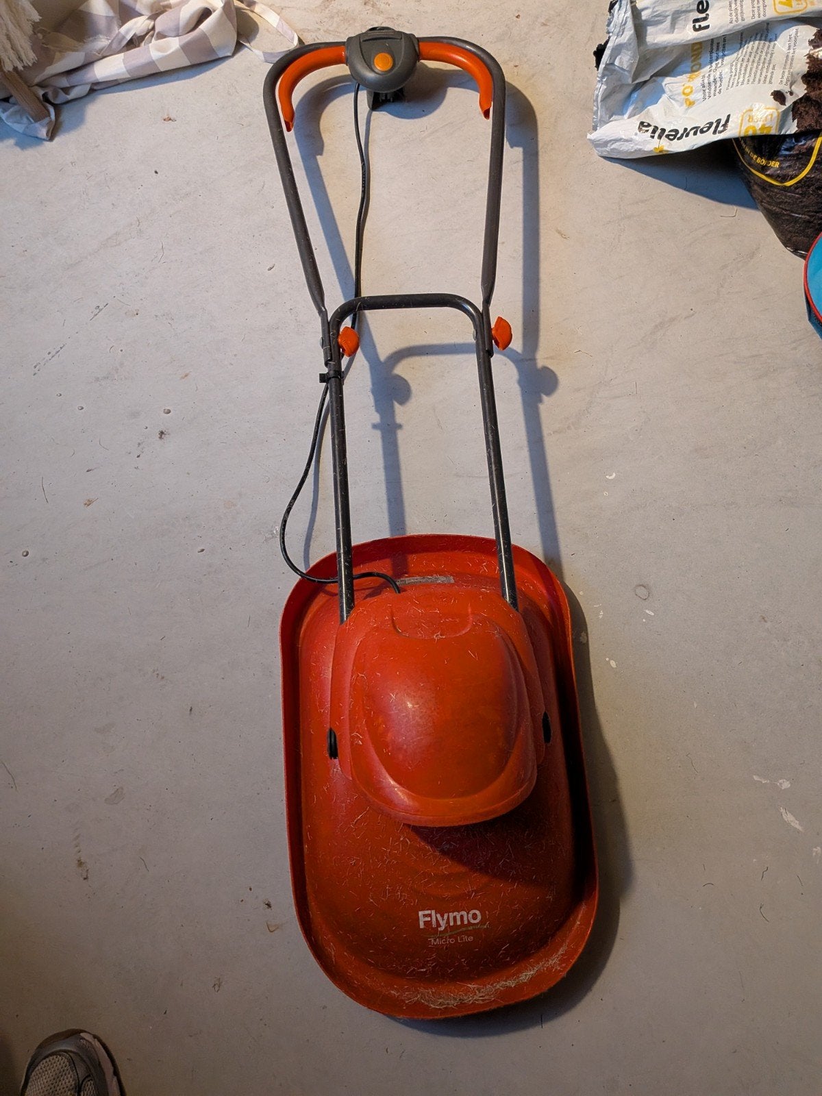 Flymo Micro Lite Elektrische Zweefmaaier, Ophalen, Gebruikt, Elektrische grasmaaier, Flymo