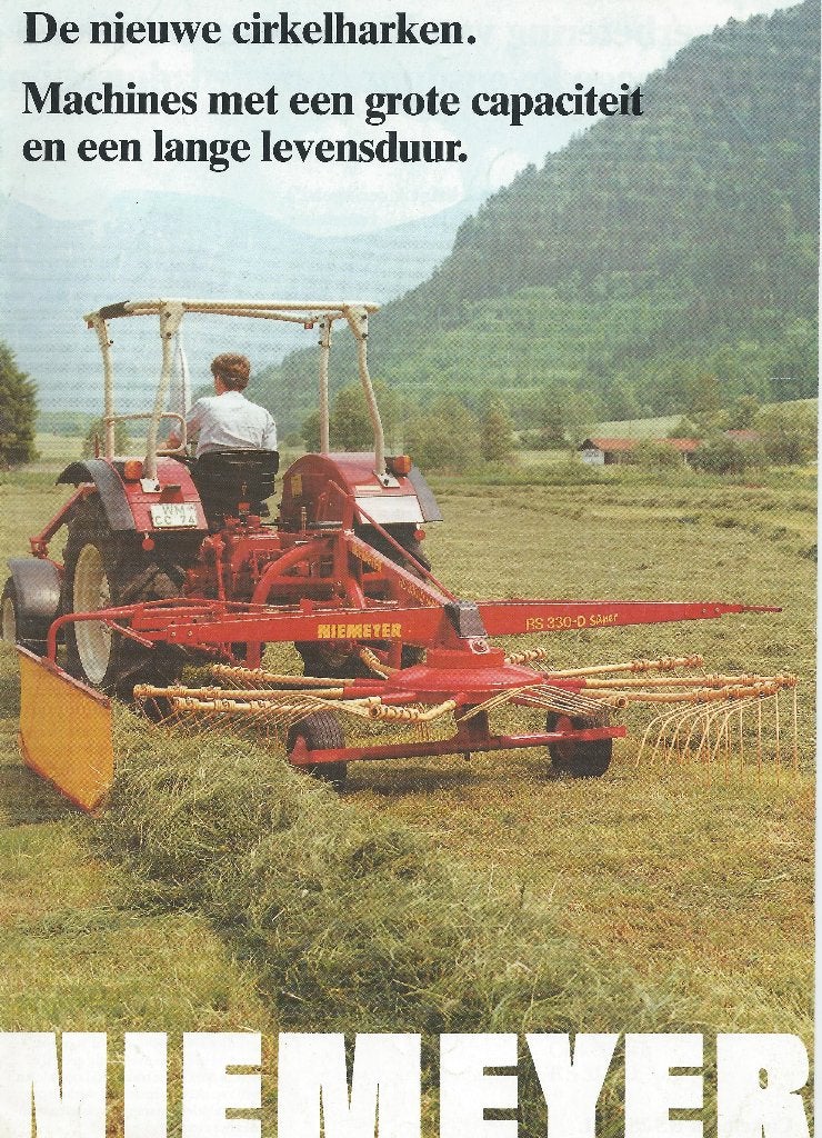 Folder Niemeyer De nieuwe cirkelharken, Ophalen of Verzenden, Gelezen, Tractor en Landbouw