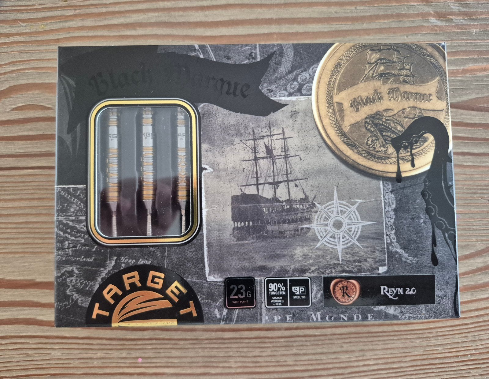 Target Japan Black Marque Reyn 2.0 23g met Mission Dartscase, Sport en Fitness, Ophalen of Verzenden, Zo goed als nieuw, Pijlen