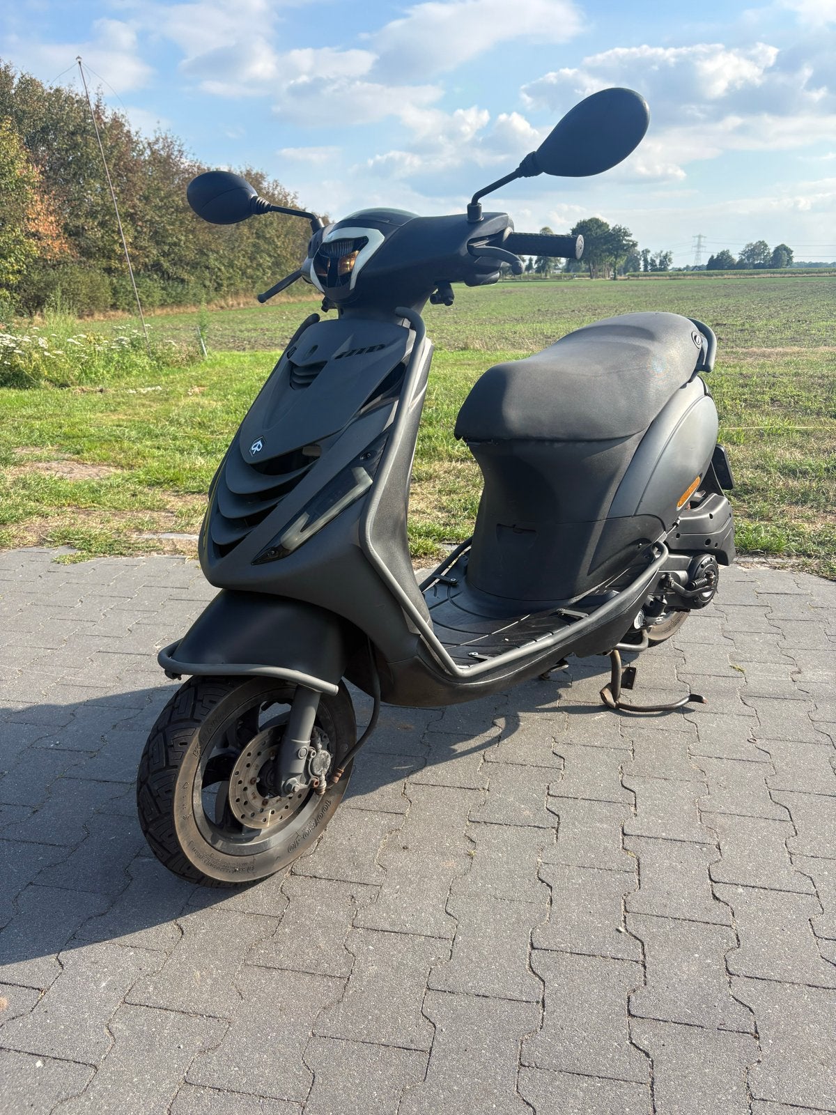 Piaggio Zip Scooter - Mat Zwart, Fietsen en Brommers, Scooters | Piaggio, Ophalen of Verzenden, Gebruikt, Benzine, Zip