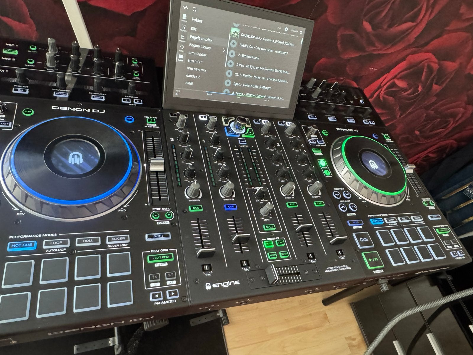 Foto 12 van Complete DJ Set: Denon Prime 4 met 500gb harde schijf