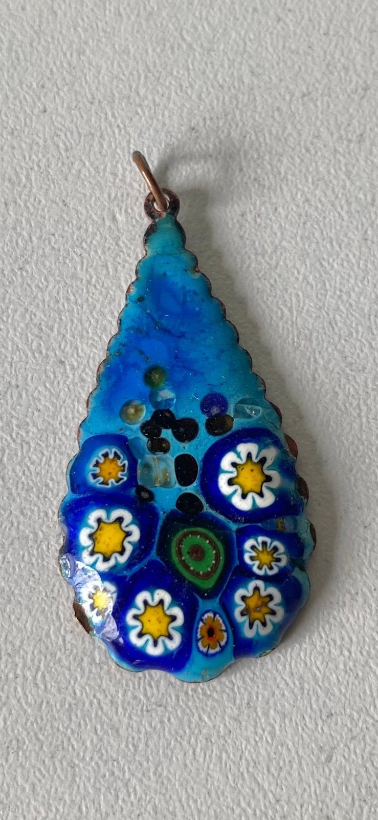 prachtige JAREN ‘70 EMAILLEN ‘MILLEFIORI’ HANGER, Ophalen of Verzenden, Zo goed als nieuw, Bloem of Plant, Glas of Kristal