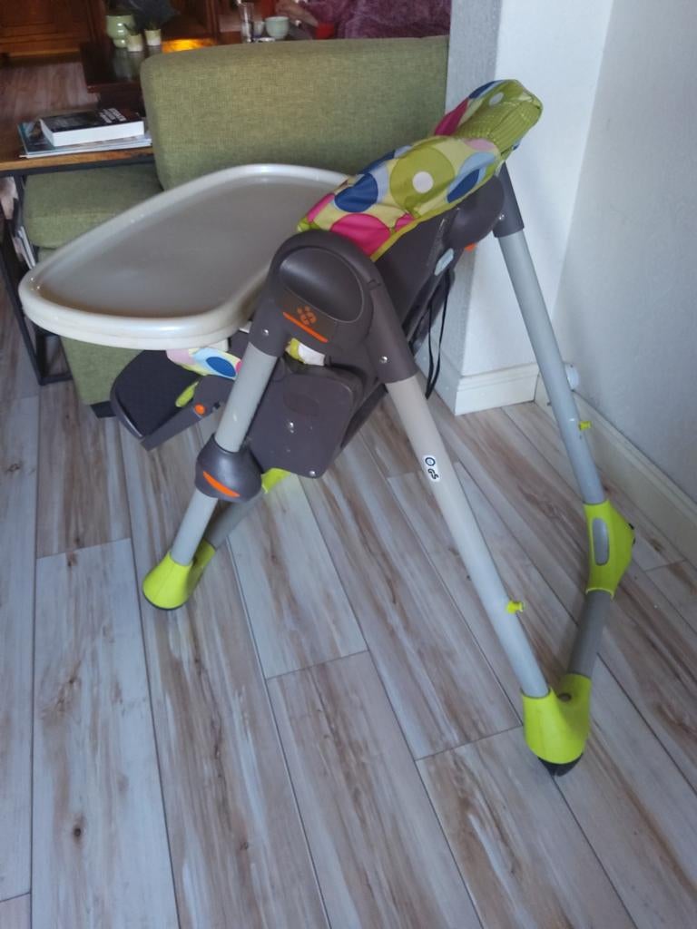Chicco kinderstoel - Inklapbaar en verstelbaar, Kinderen en Baby's, Kinderstoelen, Ophalen