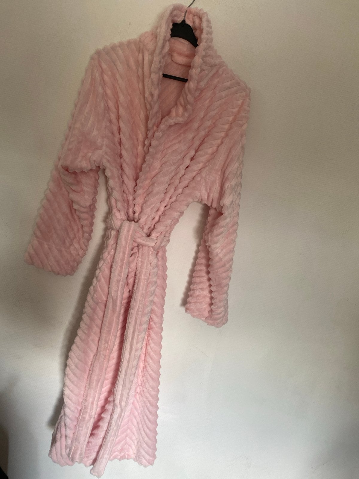 Nieuwe roze badjas - zacht en comfortabel, Ophalen of Verzenden, Nieuw