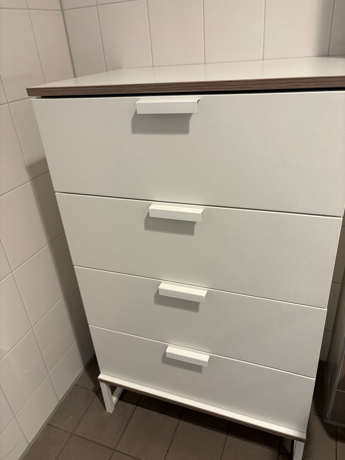 IKEA Wit Ladenkastje op pootjes, Ophalen, Overige materialen, Minder dan 50 cm, 100 tot 150 cm