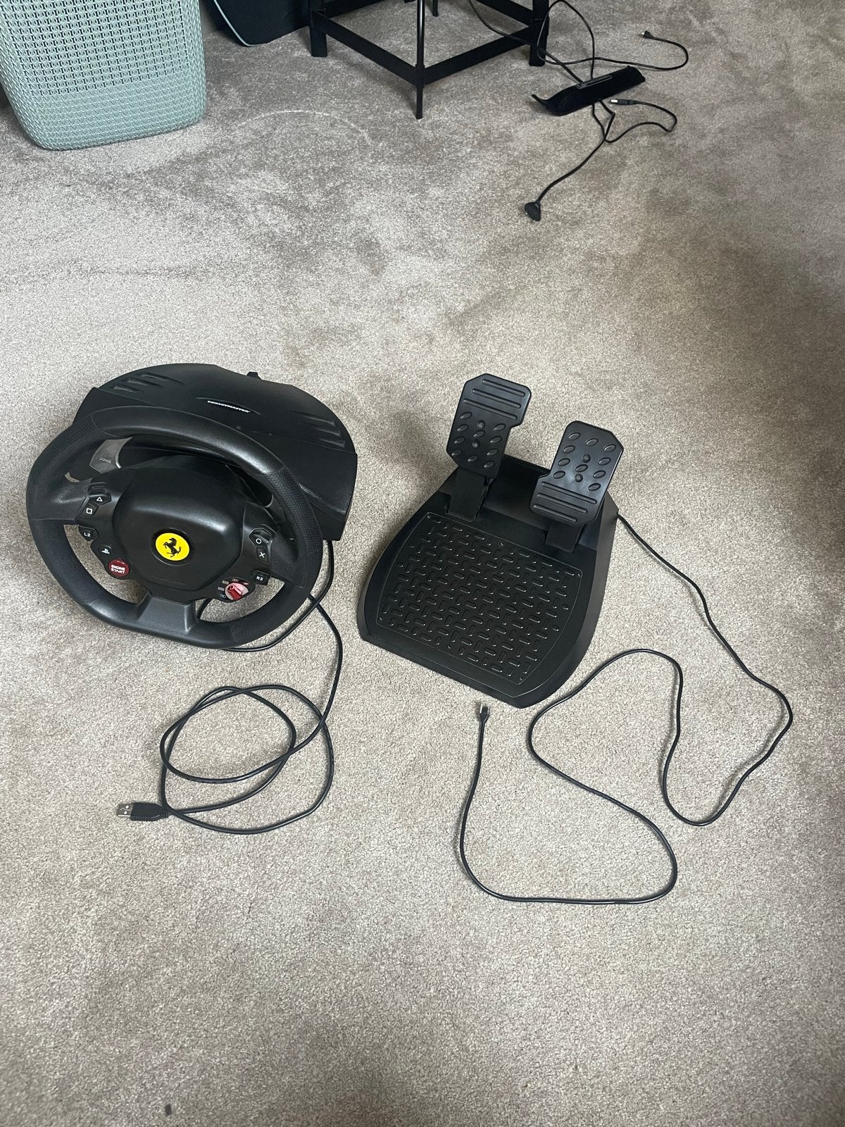 Thrustmaster T80 RW Ferrari 488 GTB racestuur met pedalen, Ophalen of Verzenden, Nieuw, Stuur of Pedalen, PlayStation 4