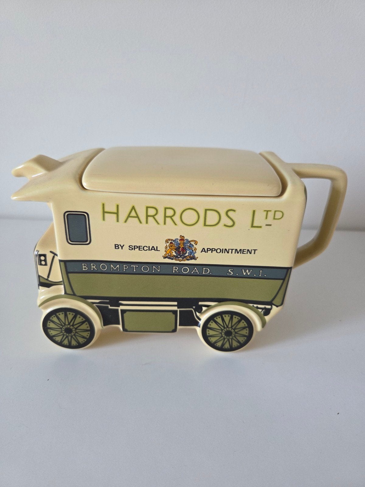 Harrods zeldzame vintage theepot 1919 Walker Electric van, Ophalen of Verzenden