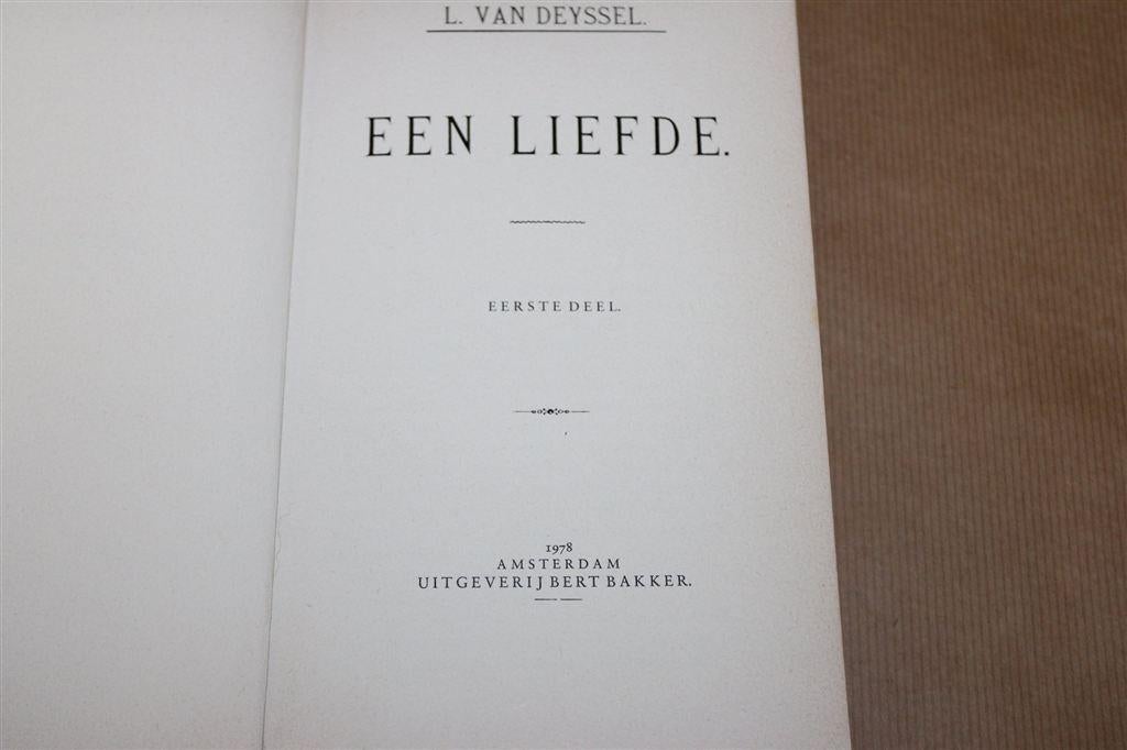 Een liefde. Lodewijk van Deyssel. 2 dln in 1 bd., Ophalen of Verzenden, Gelezen