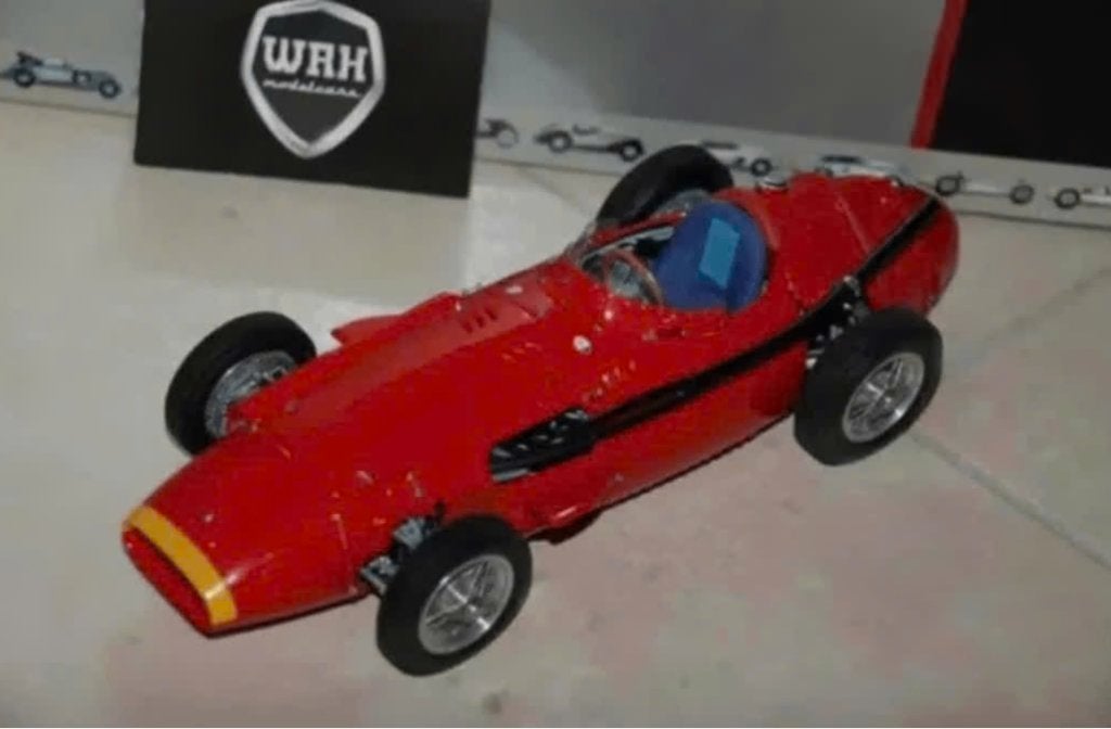1:18 MASERATI 250F GP SIEGER red CMC M-051 in doos INFO WRH, Verzenden, Zo goed als nieuw, Auto, Overige merken