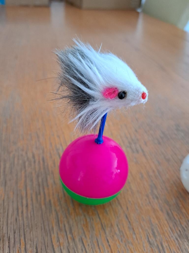 Speelgoed muis op bal voor kat, Dieren en Toebehoren, Kattenspeelgoed, Ophalen of Verzenden, Gebruikt