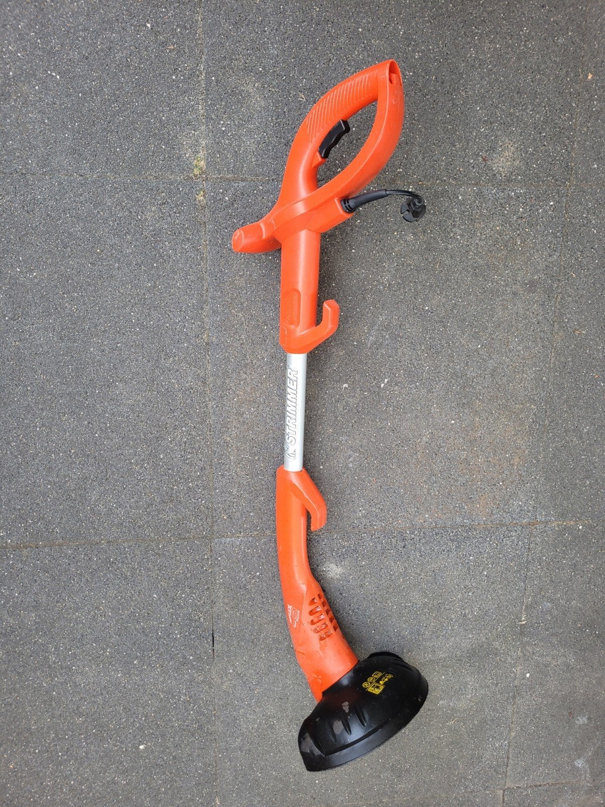 B&D GL301 grastrimmer / kantenmaaier, Tuin en Terras, Grastrimmers, Ophalen, Gebruikt, Elektrisch, Black&Decker