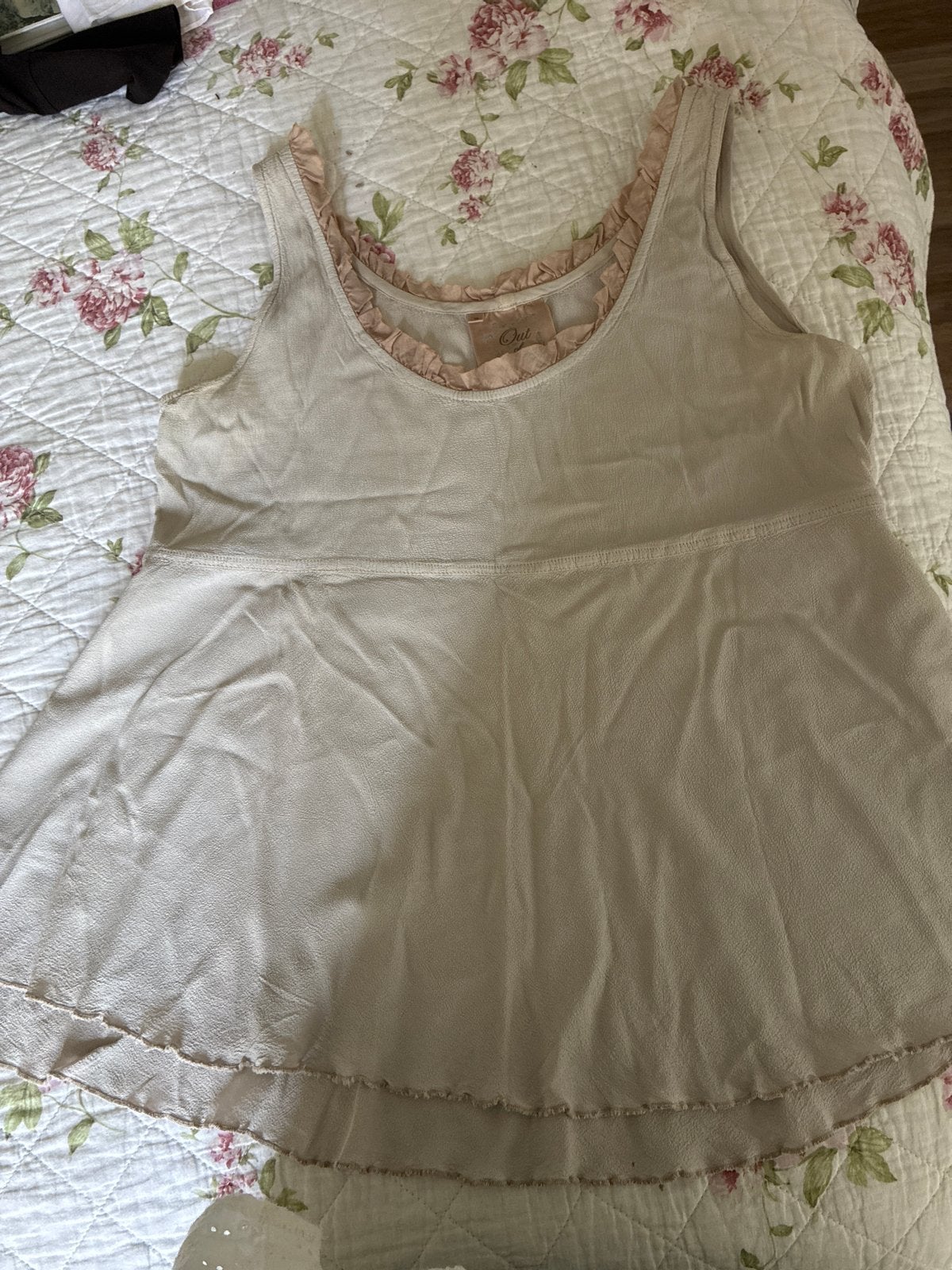 Out of Nike crêpe de chine topje, Maat 38/40 (M), Beige, Ophalen of Verzenden, Zonder mouw