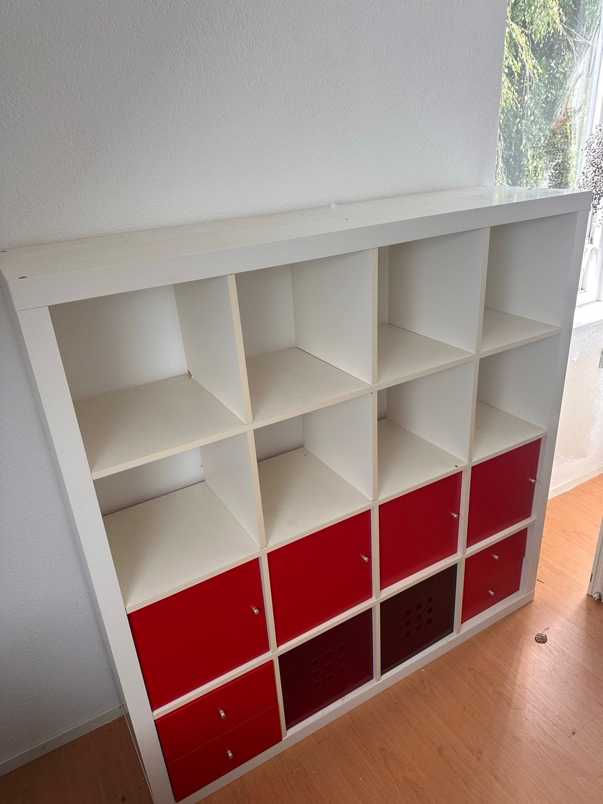 IKEA Kallax kast met rode lades/deuren, Ophalen, Gebruikt, 100 tot 150 cm, Met lade(s)