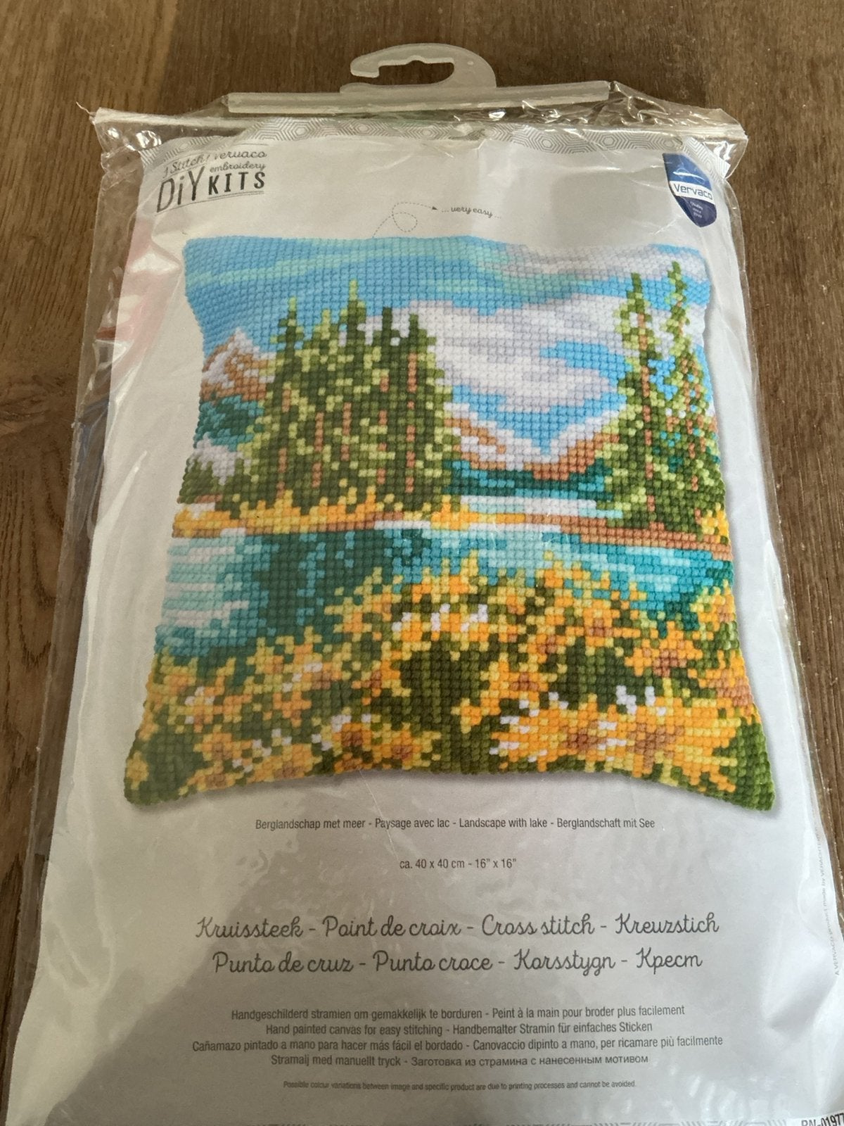Borduurpakketten kruissteek kussen te koop, Ophalen, Nieuw, Borduurpakket
