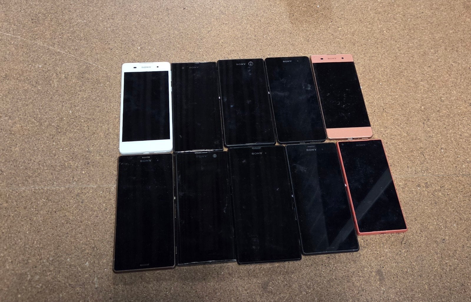 TE KOOP PARTIJ VAN 10 STUKS SONY XPERIA, Gebruikt, Zwart, Ophalen of Verzenden, A