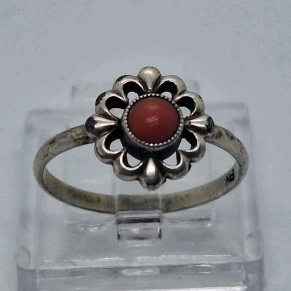 Zilveren ring met bloedkoraal, maat 16.5, Gebruikt, Ophalen of Verzenden, Kleiner dan 17, Met edelsteen