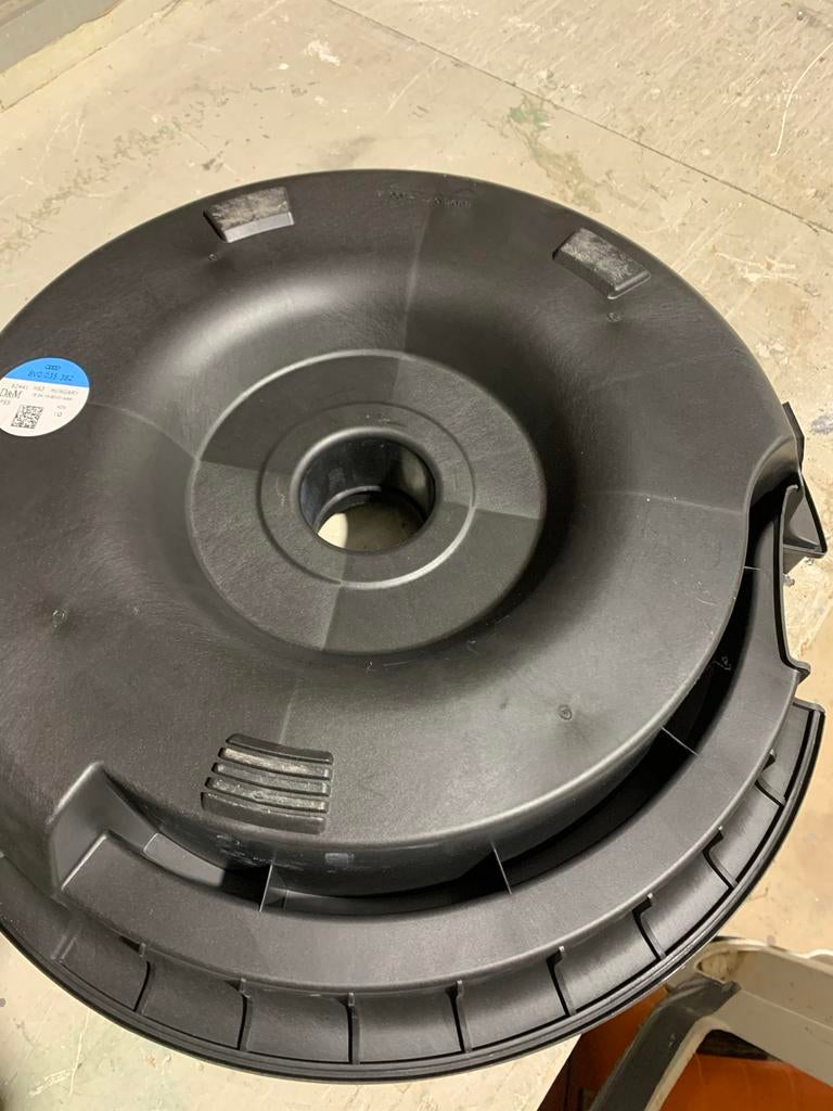 Bass kast Audi A3 ipv reserve wiel, Ophalen, Gebruikt
