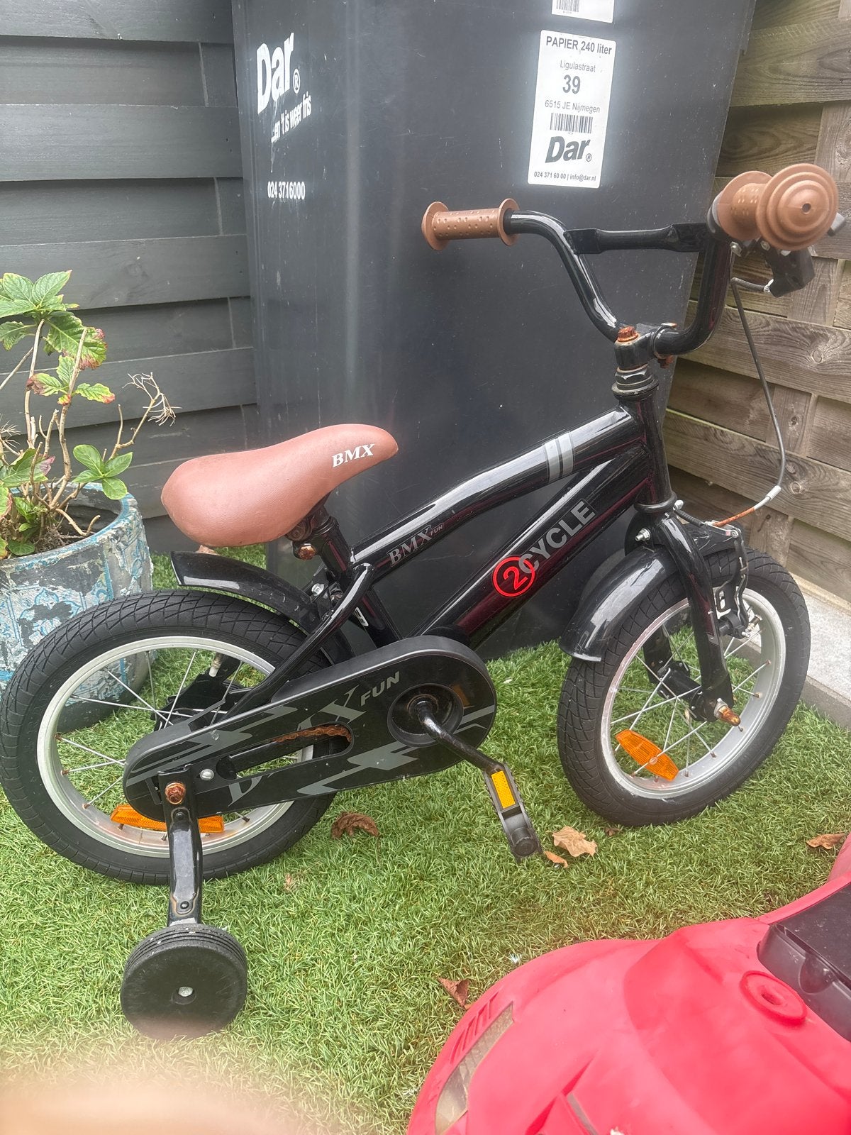 Kinderfiets 2Cycle BMX met zijwieltjes - tot 3 jaar, Ophalen of Verzenden, Gebruikt, Minder dan 16 inch, Zijwieltjes