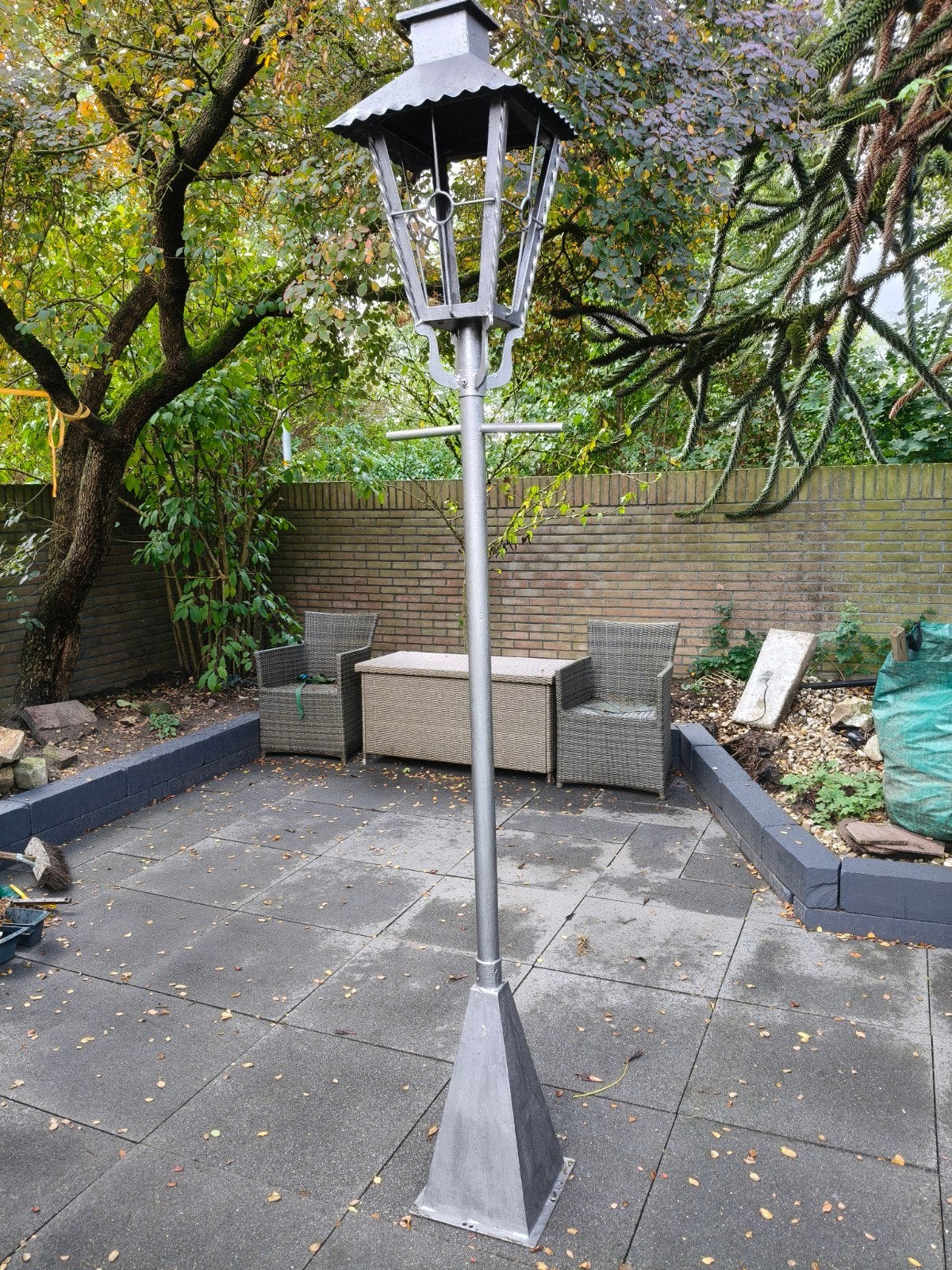 Grote staande buitenlamp - klassieke stijl, Ophalen, Gebruikt, Minder dan 50 watt, Staande lamp