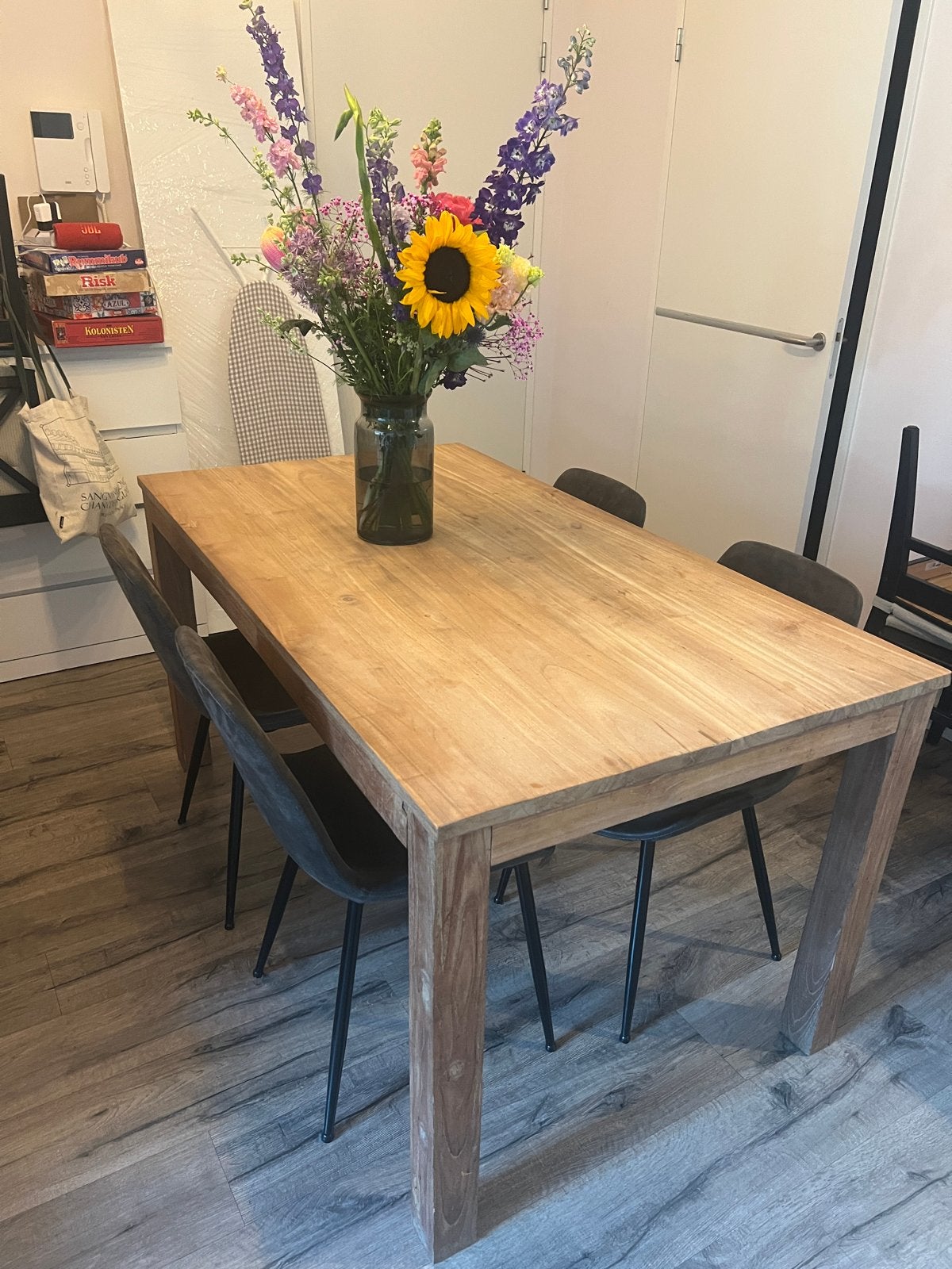 Massief houten eettafel - 4-6 personen + eventueel stoelen, Huis en Inrichting, Tafels | Eettafels, Ophalen, Gebruikt, 100 tot 150 cm