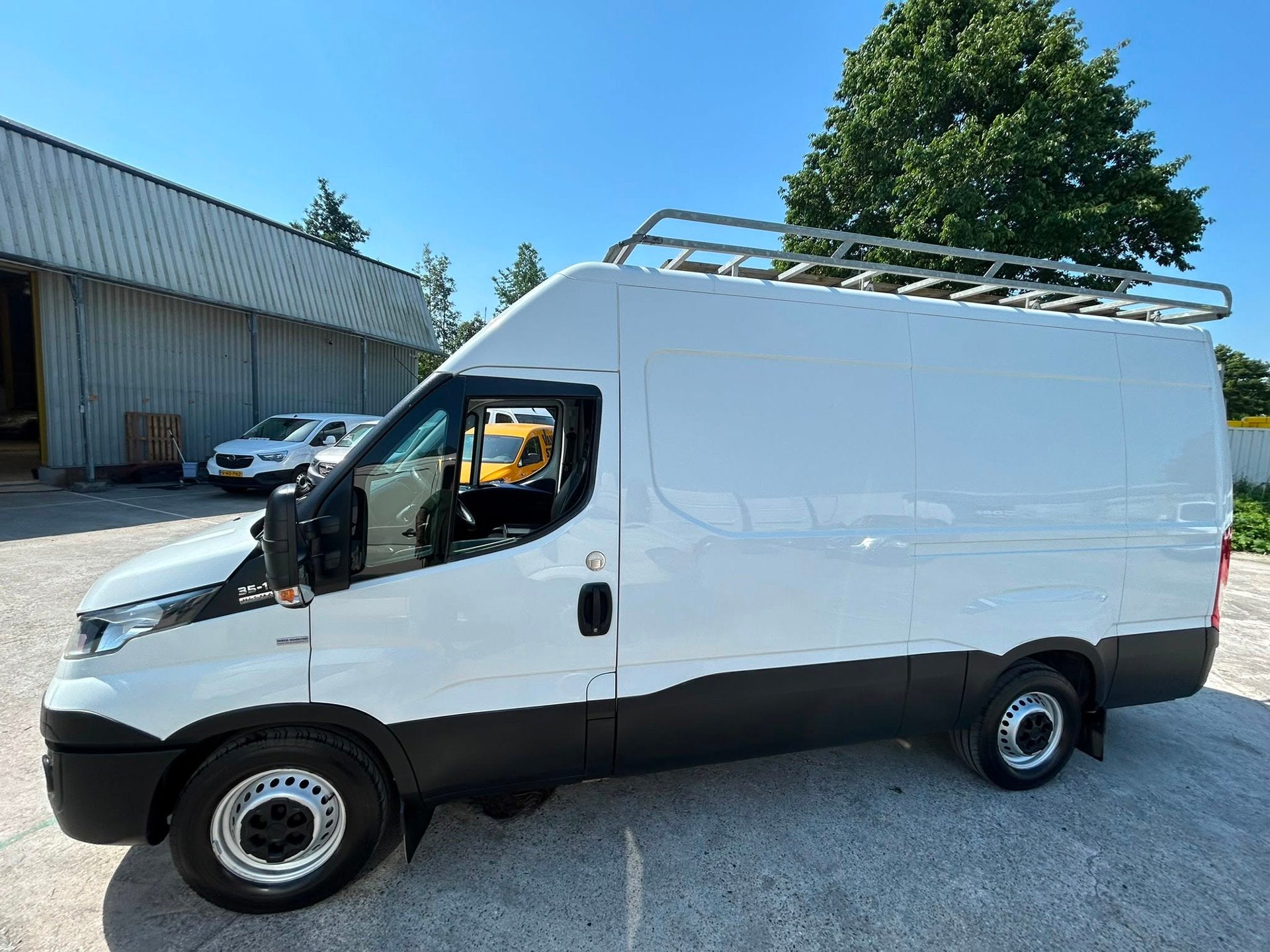 Iveco Daily 35S18V 3.0 352 H3 L dubb/cab/180/pk/euro/6, Auto's, Automaat, Gebruikt, 4 cilinders, Iveco