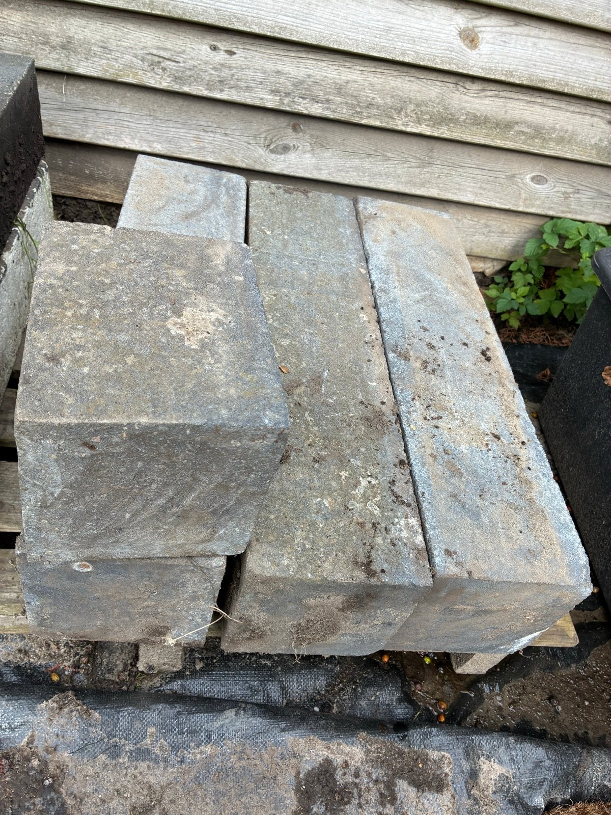 Gebruikte betonnen blokken 3 stuks, Tuin en Terras, Ophalen, Gebruikt, Minder dan 5 m², Beton