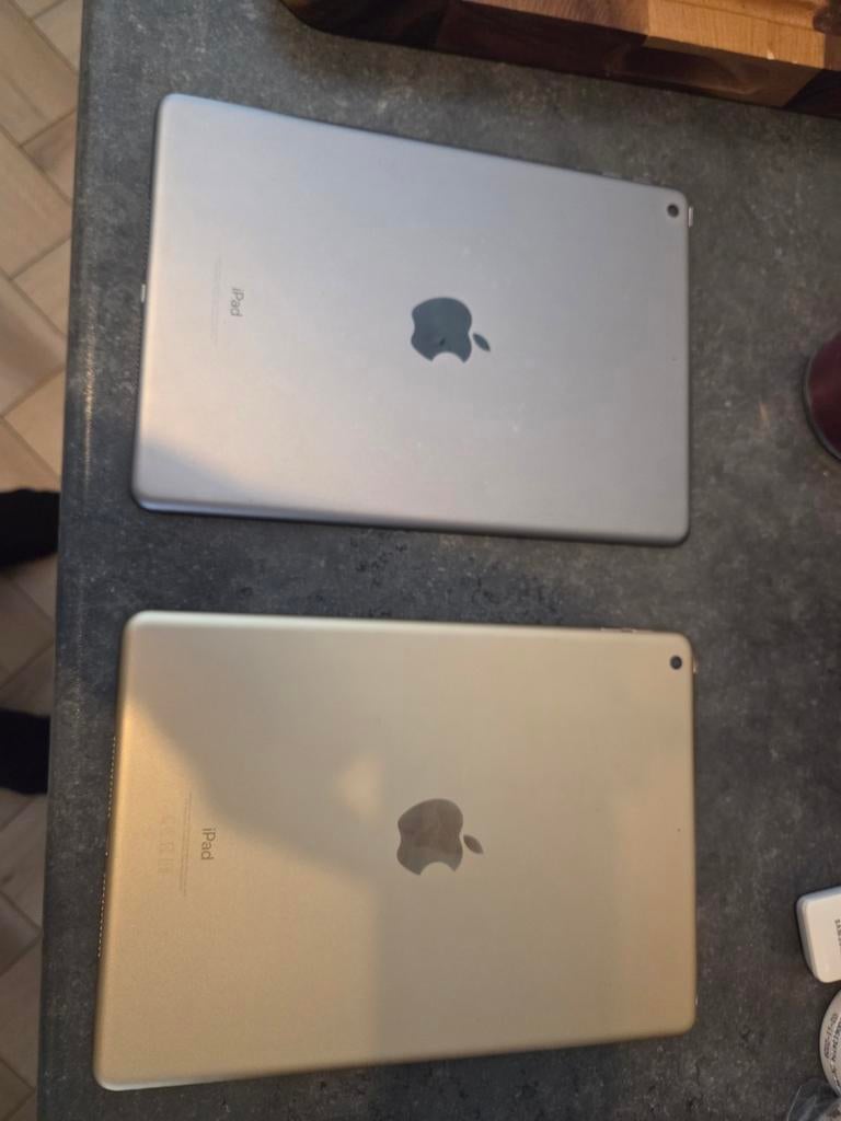 1x Apple iPad (5e gen) 2017 - Model A1822 - 32GB., 10 inch, Gebruikt, 32 GB, Apple iPad