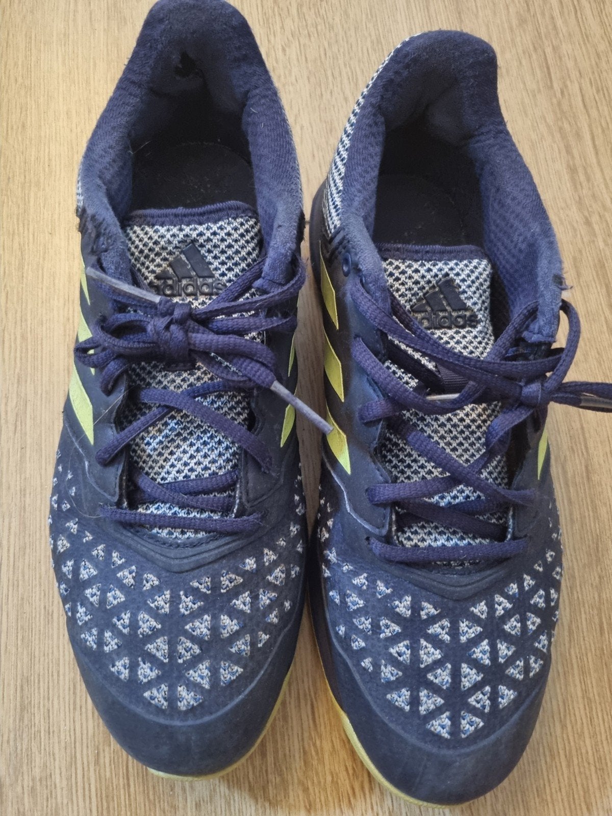 Adidas hockeyschoenen maat 42, Ophalen of Verzenden, Gebruikt, Schoenen