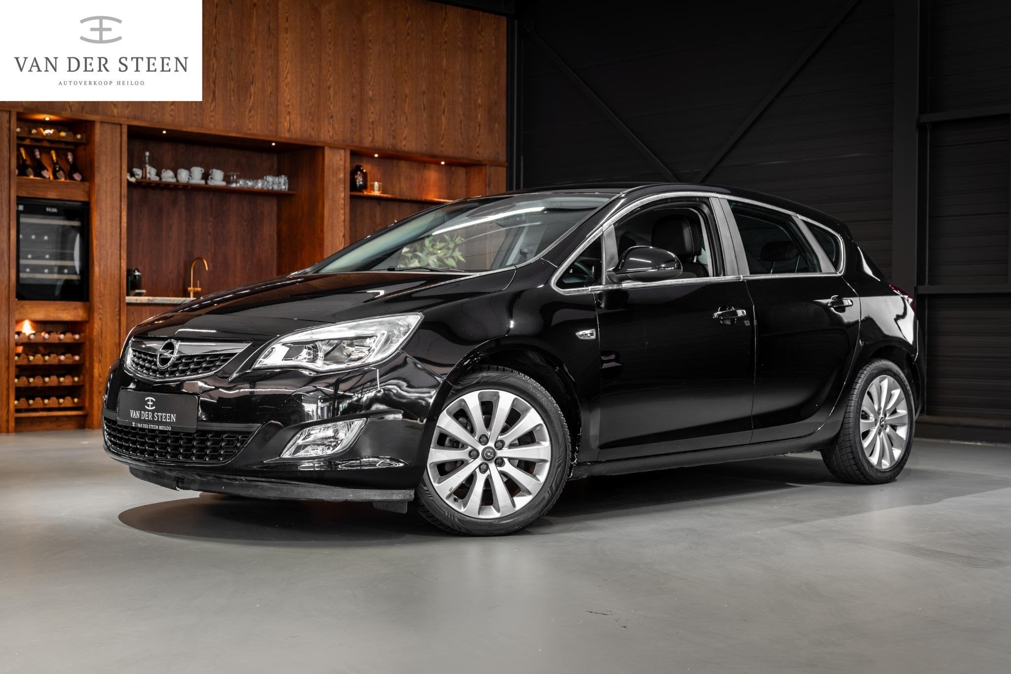 Opel Astra 1.4 Cosmo Half leder | Cruise Control, Auto's, Opel, Voorwielaandrijving, Euro 5, Gebruikt, 4 cilinders