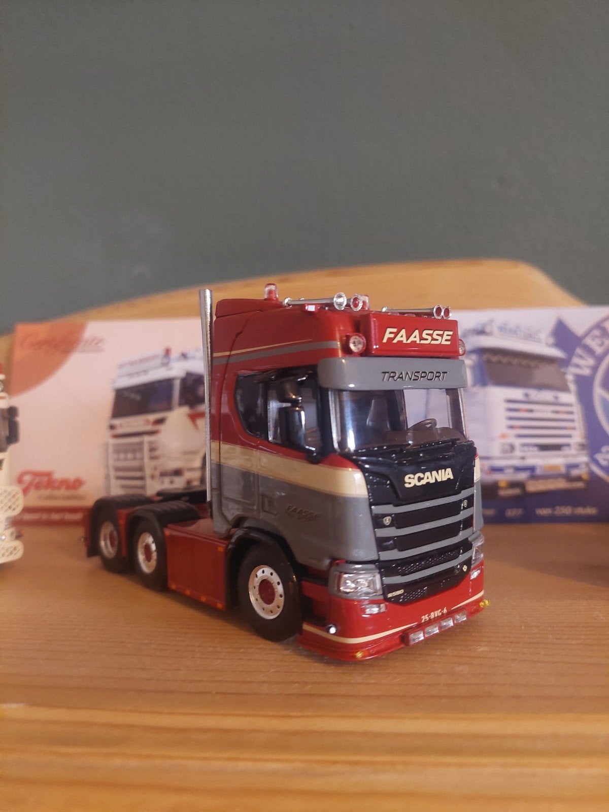 Faasse Scania R590 V8 6x2 modeltruck - WSI Models, 1:50 of kleiner, Zo goed als nieuw, Truck, Ophalen