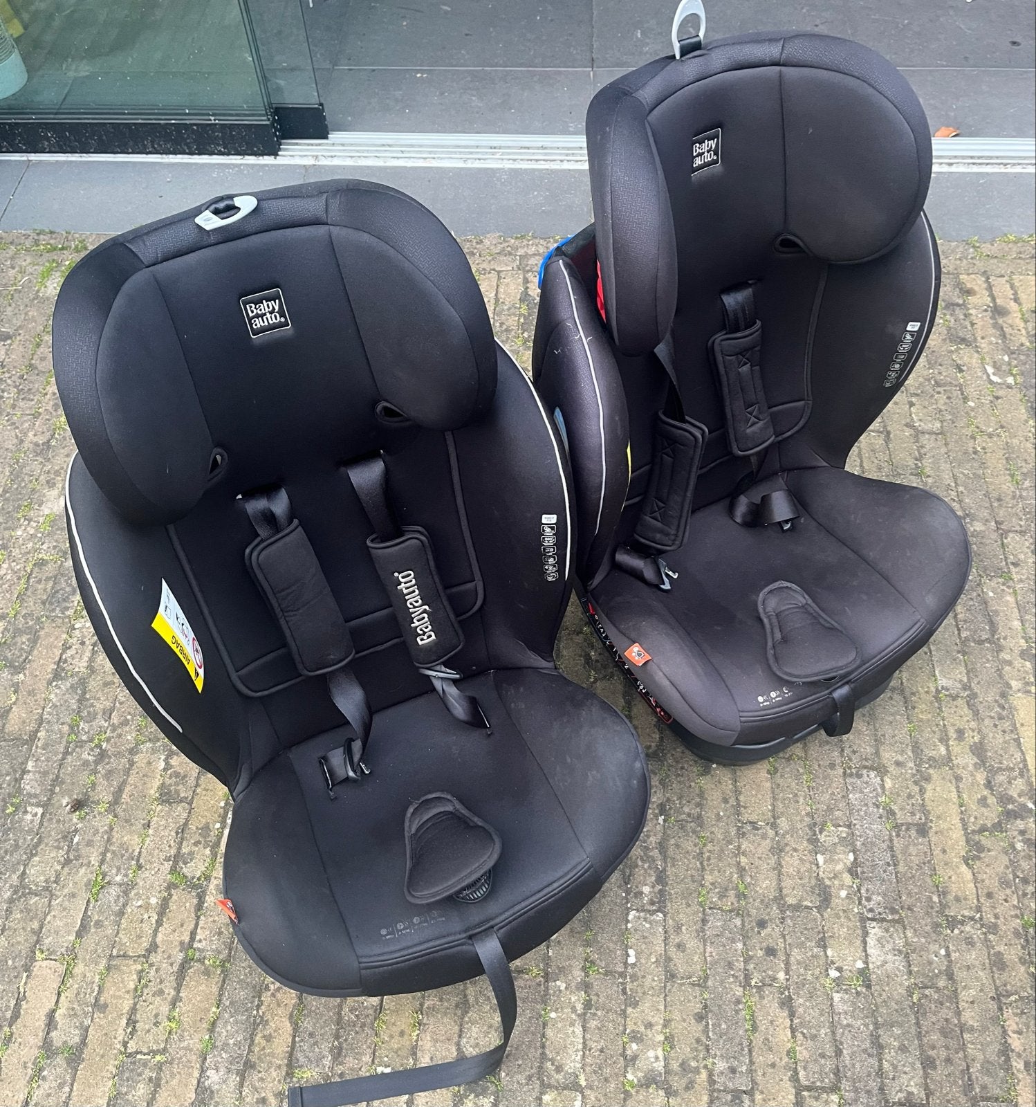 Babyauto Biro D Fix autostoel 0-36 kg met Isofix, Autogordel of Isofix, Gebruikt, Verstelbare rugleuning, Ophalen