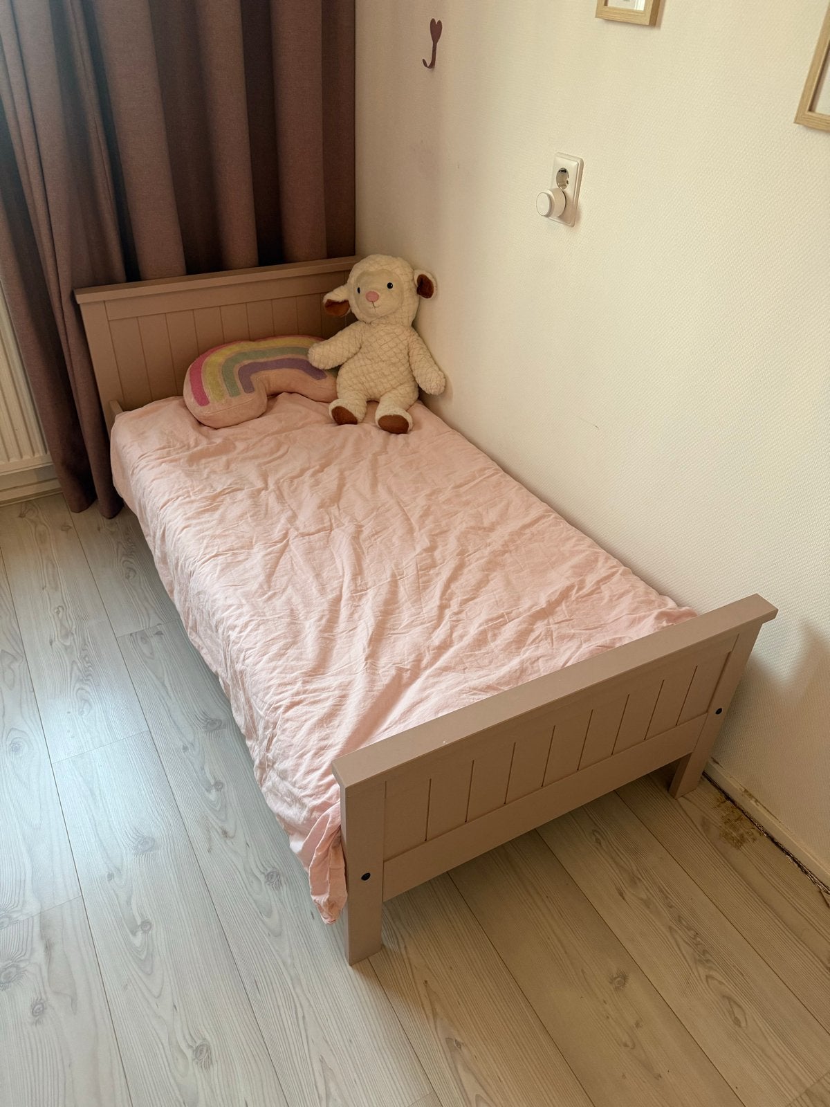 Peuterbed inclusief matras 150x70 cm, Ophalen, Gebruikt, 190 cm of minder, Hout