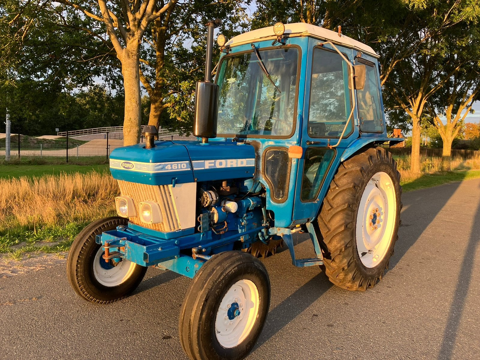 Ford 4610 met stuurbekrachtiging en kenteken, Gebruikt, Ophalen of Verzenden, Ford, Tot 80 Pk