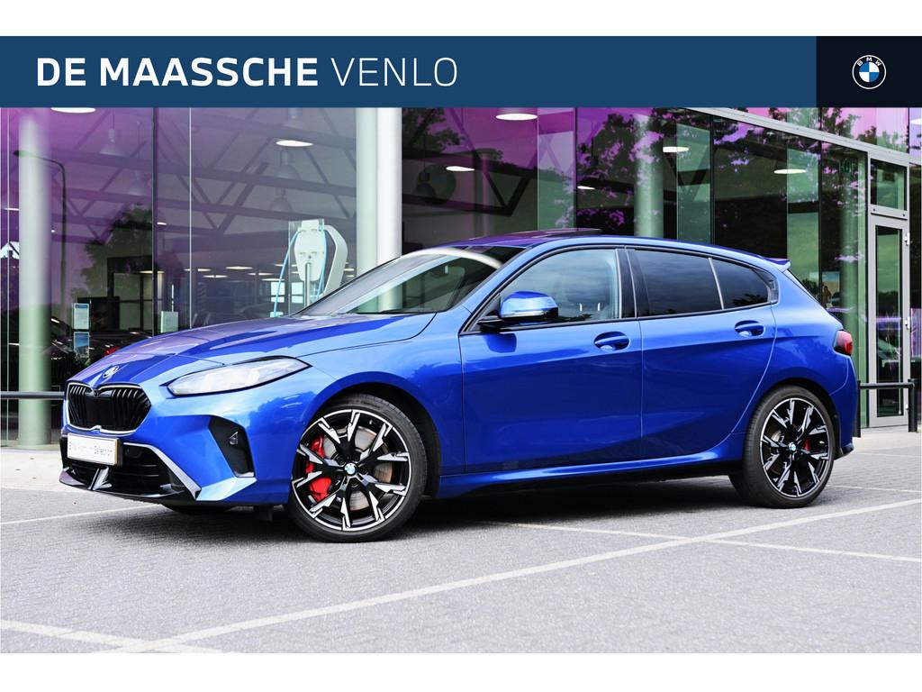 BMW 1 Serie 120 M Sport Automaat / Trekhaak / Panoramadak /, Gebruikt, 156 pk, Met garantie (alle), Blauw
