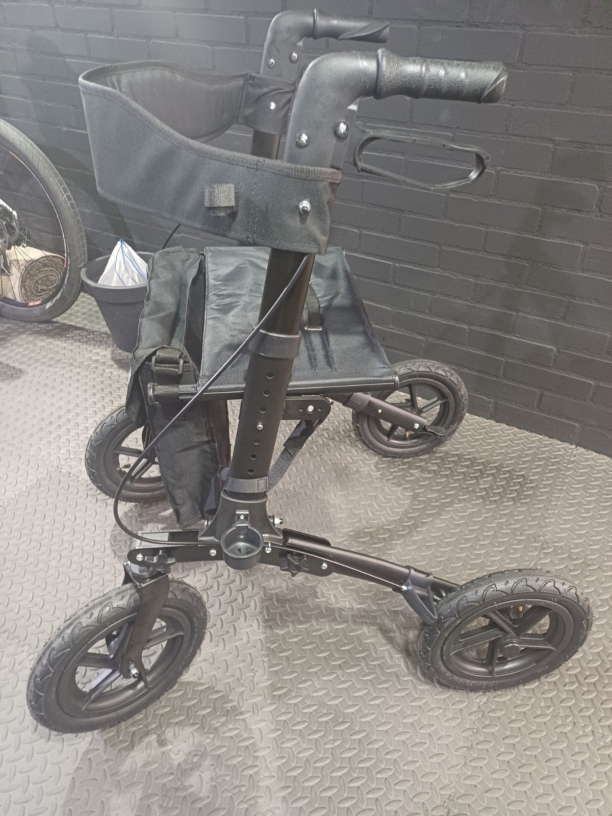 outlook rollator ( nieuw), Diversen, Ophalen, Lichtgewicht, Nieuw