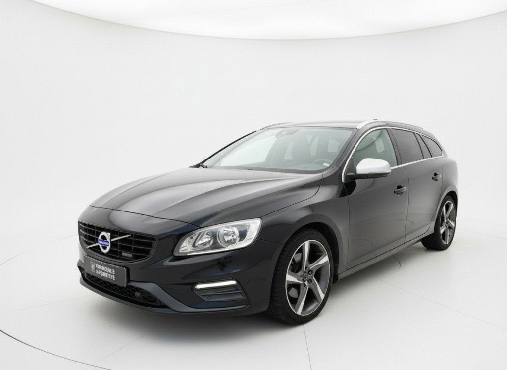 Volvo V60 2.0 D4 R-DESIGN, AUT, Leder, Navi, Auto's, 1502 kg, Euro 6, 4 cilinders, Zwart