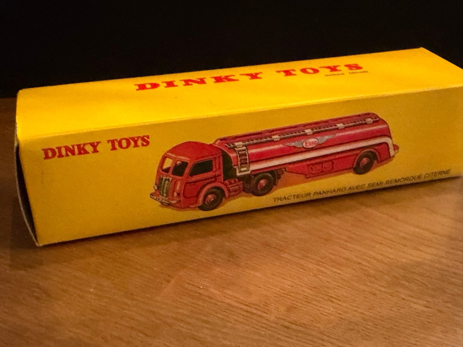 Dinky Toys 32C Tracteur Panhard met semi-remorque citerne, Ophalen of Verzenden, Zo goed als nieuw, Overige typen