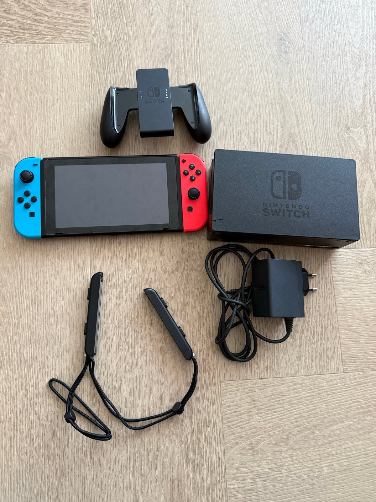 Nintendo Switch 2019 Upgrade met accessoires, Ophalen of Verzenden, Zo goed als nieuw, Met 2 controllers, Switch 2019 Upgrade