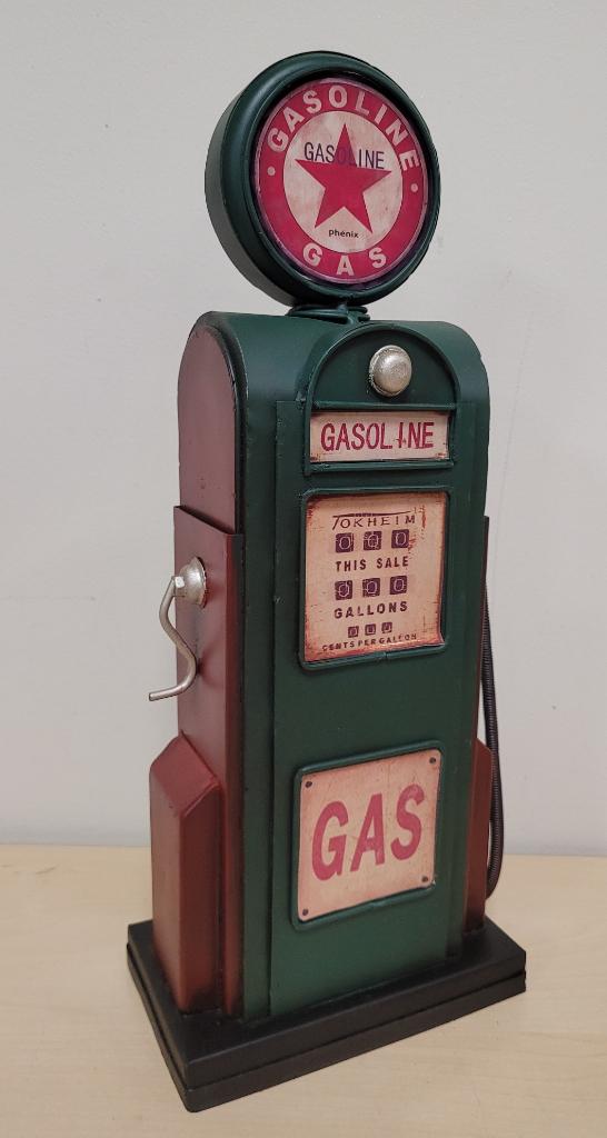 Benzinepomp groen spaarpot van metaal blikken miniatuur, Info@deconoord.nl, Deco Noord, Nieuw, Ophalen of Verzenden