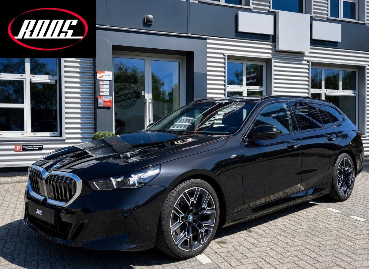 BMW 5-serie Touring 530e M Sport Edition Nieuwstaat | Trekha, Auto's, Automaat, 1998 cc, Achterwielaandrijving, 4 cilinders