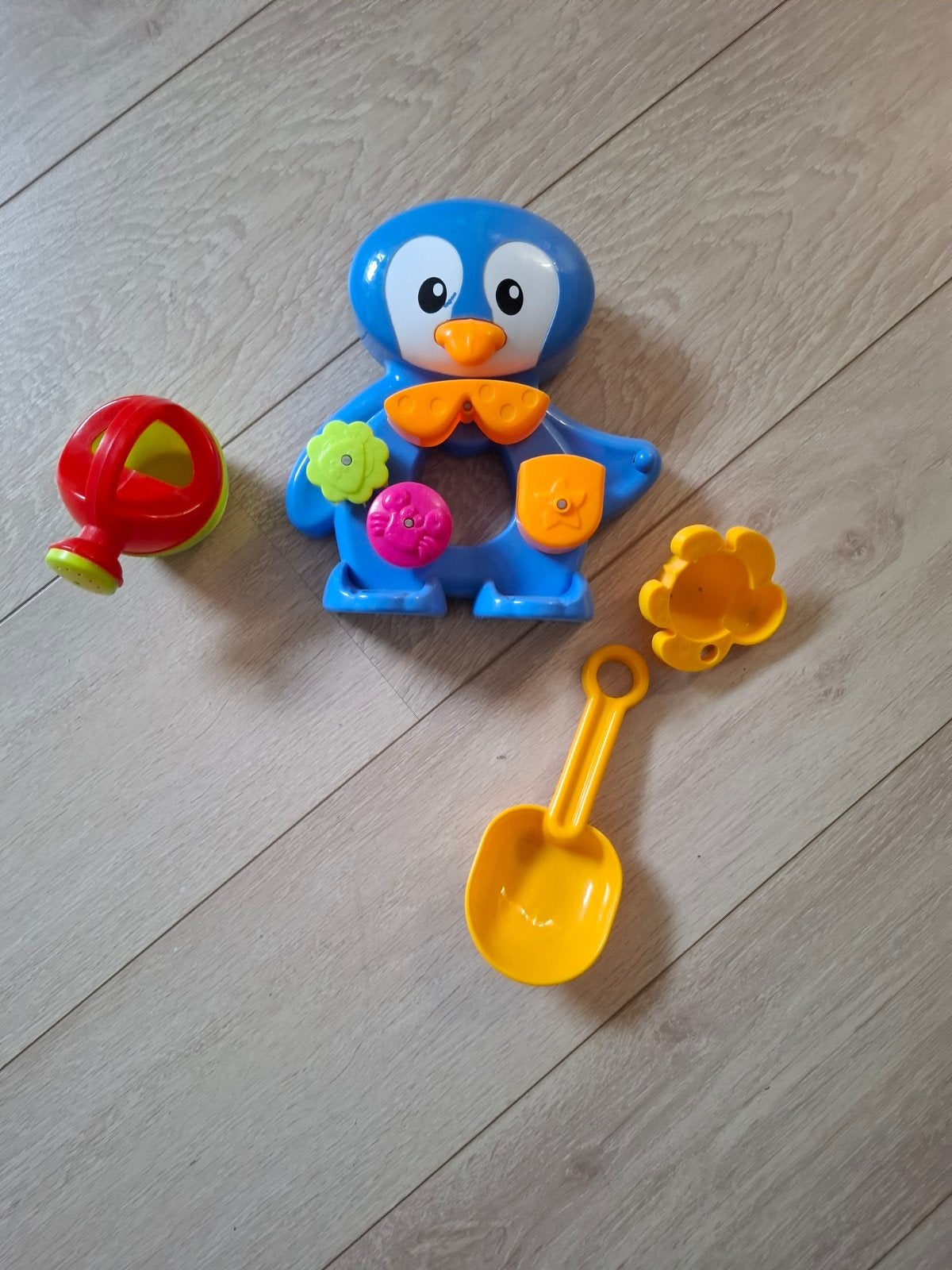 Leuk badspeeltje pinguïn met accessoires, Ophalen of Verzenden, Gebruikt, Overige merken