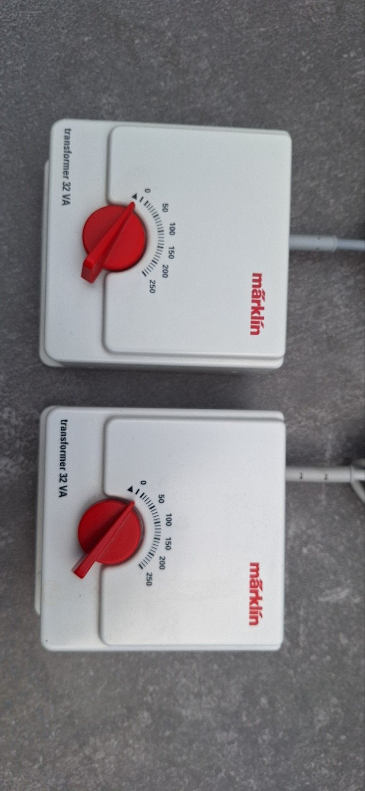 Märklin transformator 32 VA (2stuks) per stuk, Ophalen of Verzenden, Zo goed als nieuw, Analoog, Märklin