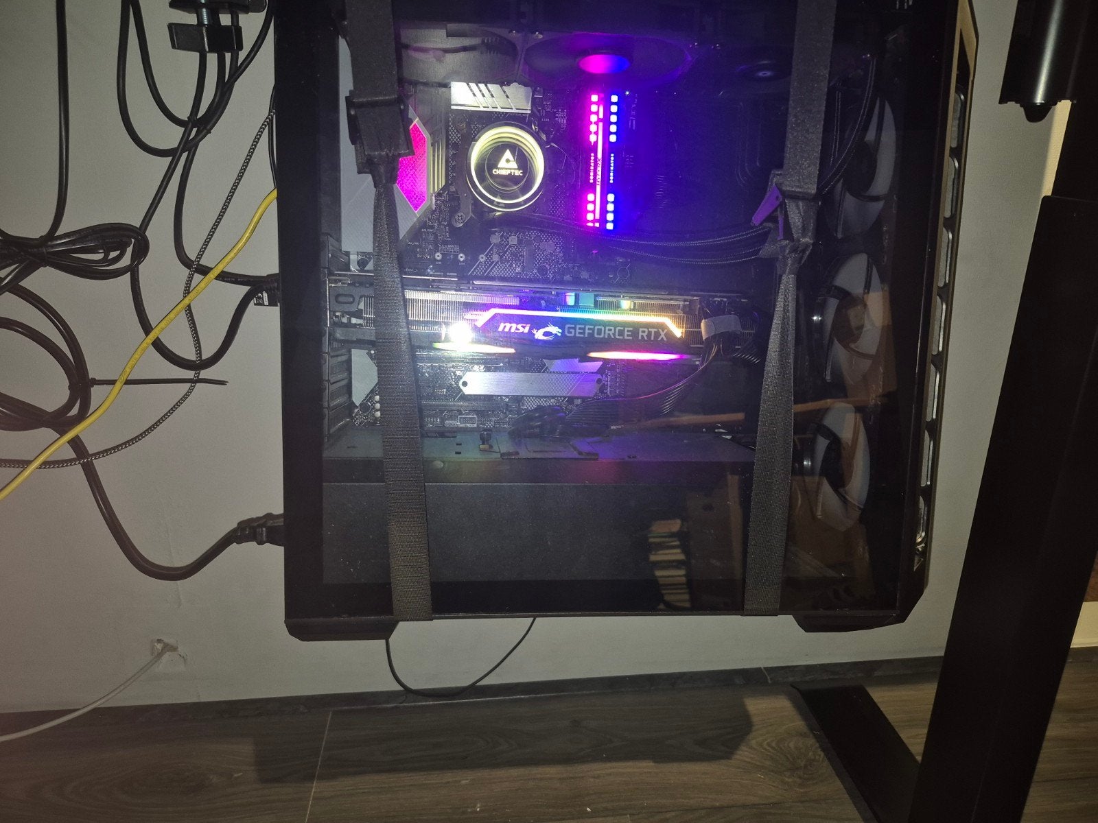 Gaming PC met RTX 2080, i7-9700K en waterkoeling, Ophalen