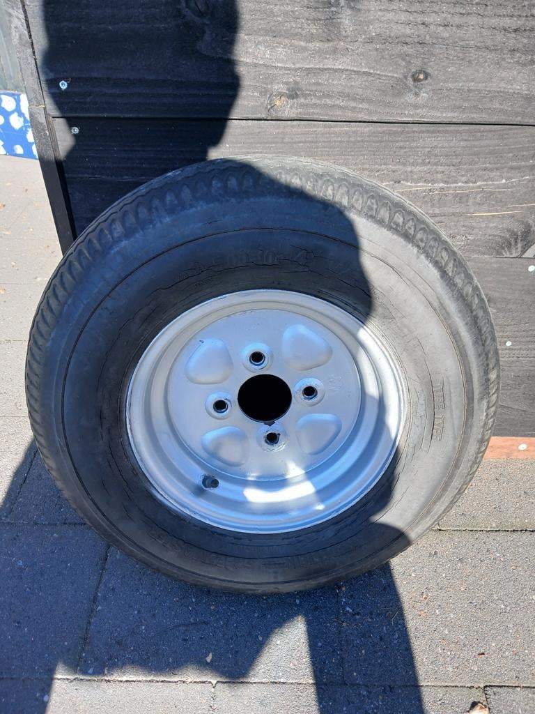 Aanhangerwiel met band - Gebruikt, Auto diversen, Aanhangwagen-onderdelen, Ophalen, Gebruikt