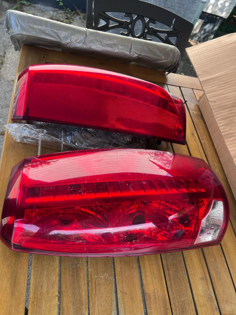 Cadillac Escalade EXT 2007-2014 achterlichten (set), Auto-onderdelen, Ophalen of Verzenden, Gebruikt, Cadillac