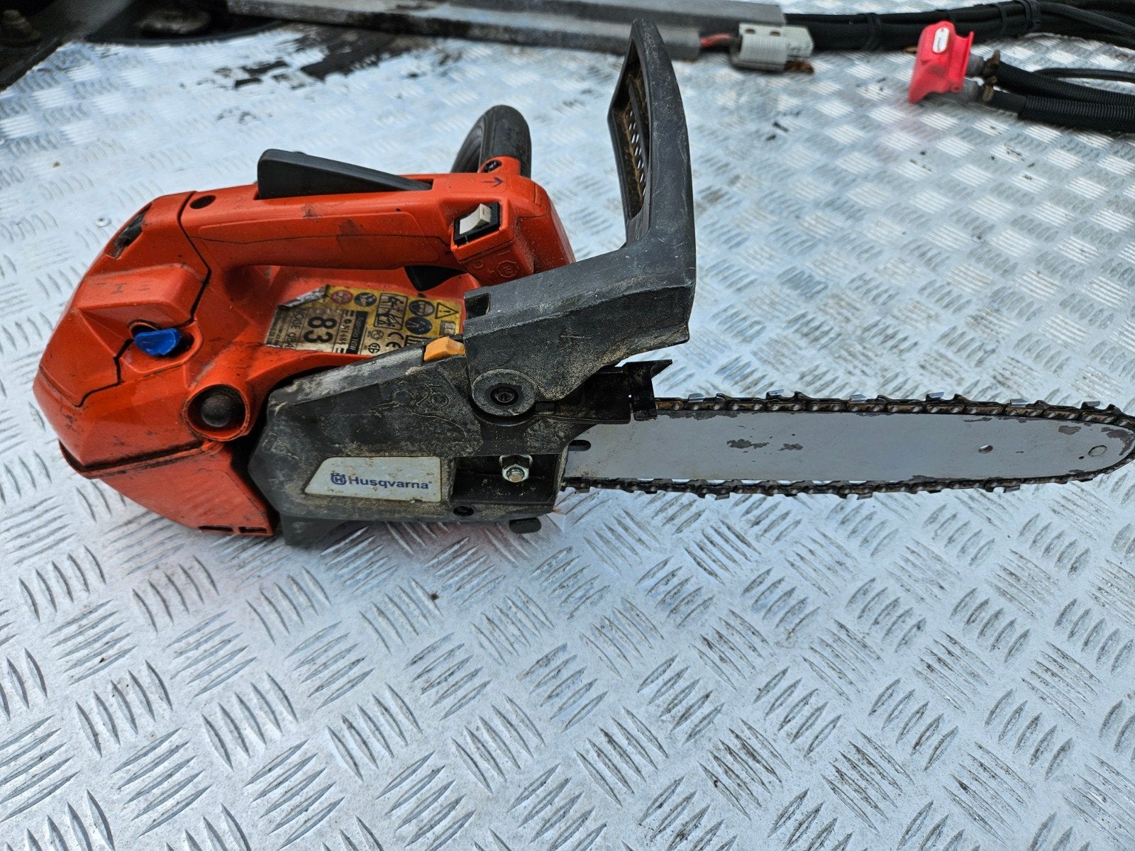 Husqvarna T435 Kettingzaag - Compact en Krachtig, Gebruikt, 70 mm of meer, Kettingzaag, 600 tot 1200 watt