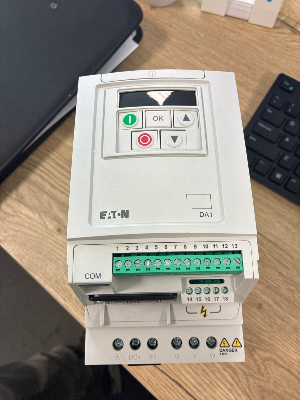 Eaton DA1 Frequentieregelaar VFD 1.0HP 240V 1-fase, Ophalen of Verzenden
