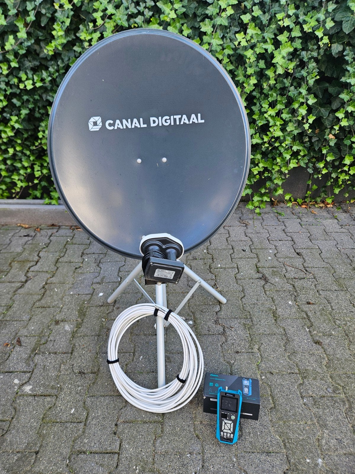 Complete Satelliet Schotel Set met Statief en Satfinder, Audio, Tv en Foto, Ophalen of Verzenden, Gebruikt, (Schotel)antenne, Overige merken