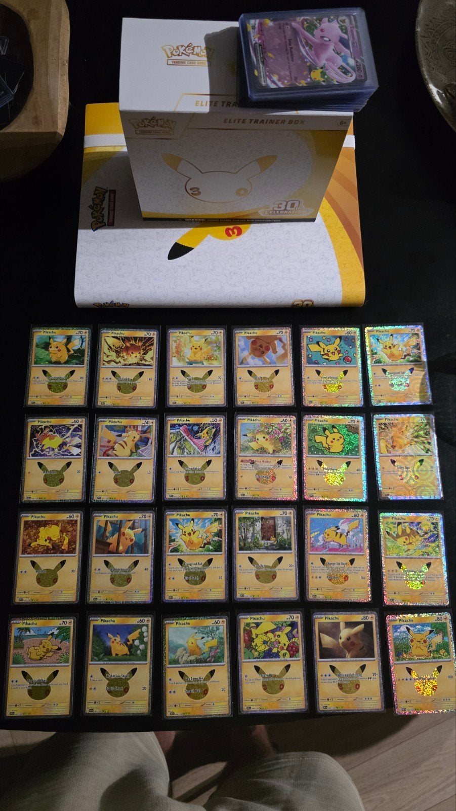 bijna komplete set pikachu, Ophalen of Verzenden, Nieuw, Meerdere kaarten, Foil